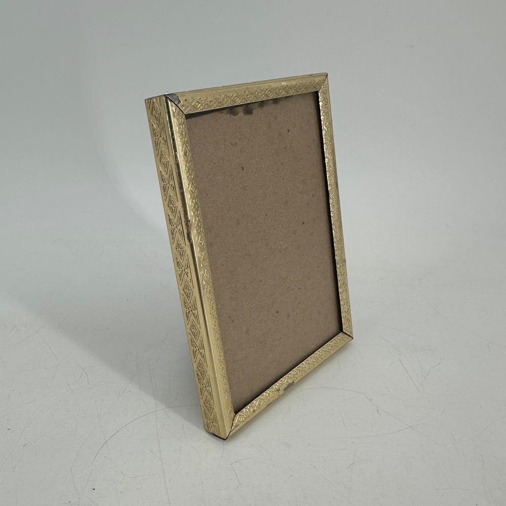 Vintage Gold Metal Embossed Geometric Pattern Tabletop Picture Frame 4x6
